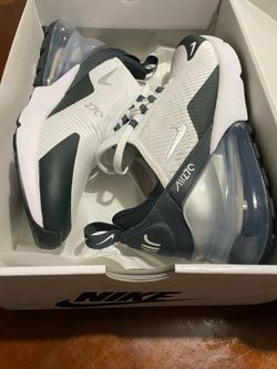 Nike 270