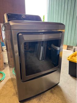 LG Sensor Dry Gas Dryer – Large Capacity – Graphite Steel
