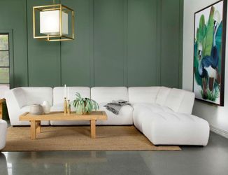 New sectional beige 6 PCs