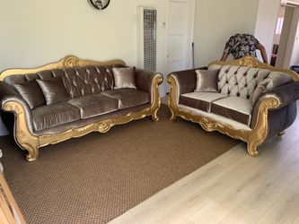 We make couches (S+L set $1699)any color