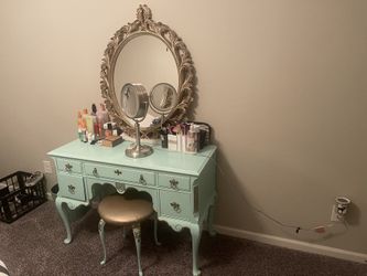 Full Size Vanity $175
