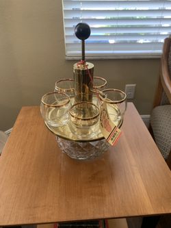 Vintage Merry-Go-Round Revolving Bar Liquor Decanter Dispenser