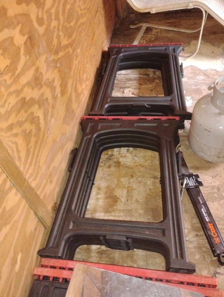 12 Saw Horses Good Condition 