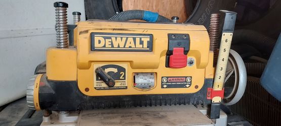 DeWalt Thickness Planer
