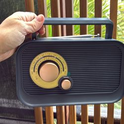 Heart & Hearth Bluetooth Wireless Speaker & Radio Never Used