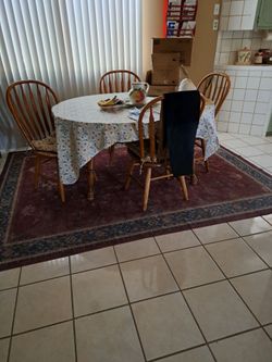 Kitchen table with 4 chairs,  extra leaf