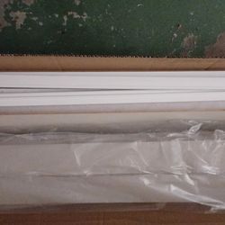 Baseboard. molding.