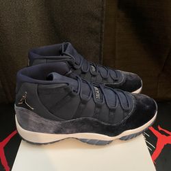JORDAN 11 MIDNIGHT NAVY