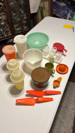 Tupperware odds and ends
