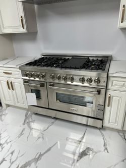 ZLINE 48 in. 6.0 cu. ft. Legacy Dual Fuel Range with 7 Burner Gas Cooktop and 2 Electric Ovens in Stainless Steel, Open Box-Great Condition