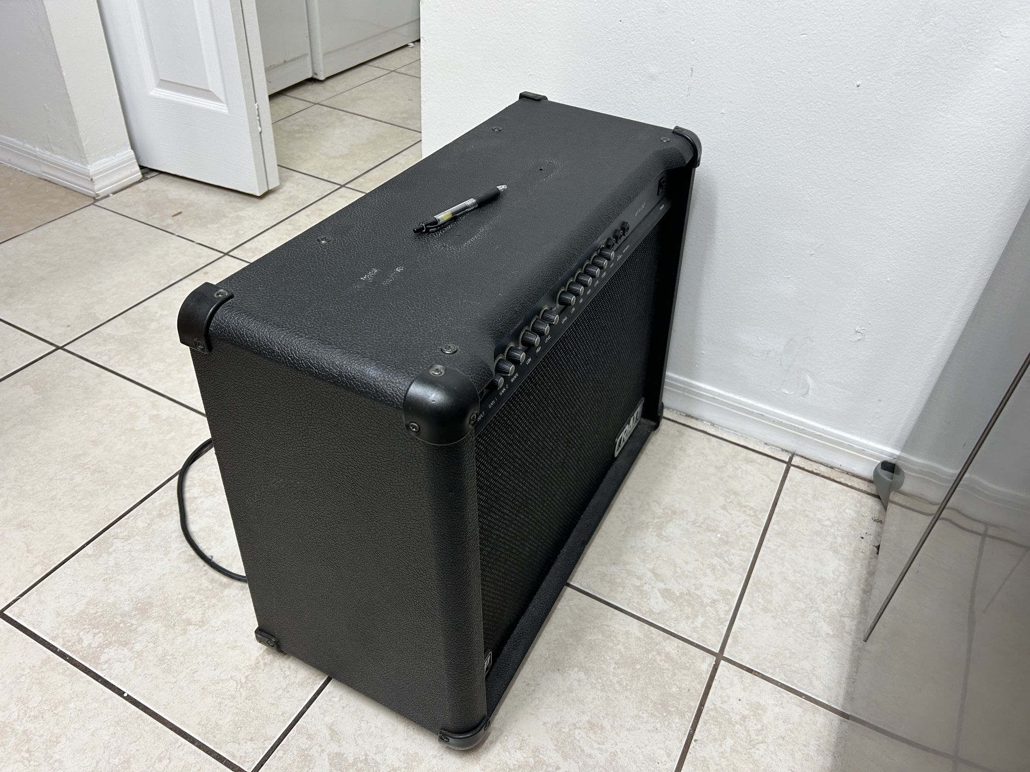 Amp GFX 212 Combo 120 Watts 2 X12”