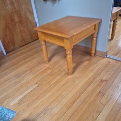 Pine end table