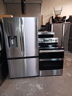 Refrigerator Samsung 2022- stove Electric and microwave all in stainless steel 40 days warranty Delevery