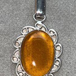 Vintage Handmade Sterling Silver (925) Yellow Agate/Chalcedony Cabochon Pendant