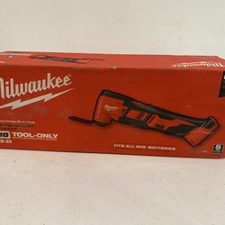 Milwaukee M18 18-Volt Lithium-Ion Cordless Oscillating Multi-Tool (Tool-Only)