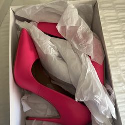 Steve Madden Hot Pink Pumps