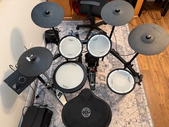 Roland TD-17 plus speaker