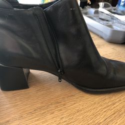 Croft And Borrow Size 7