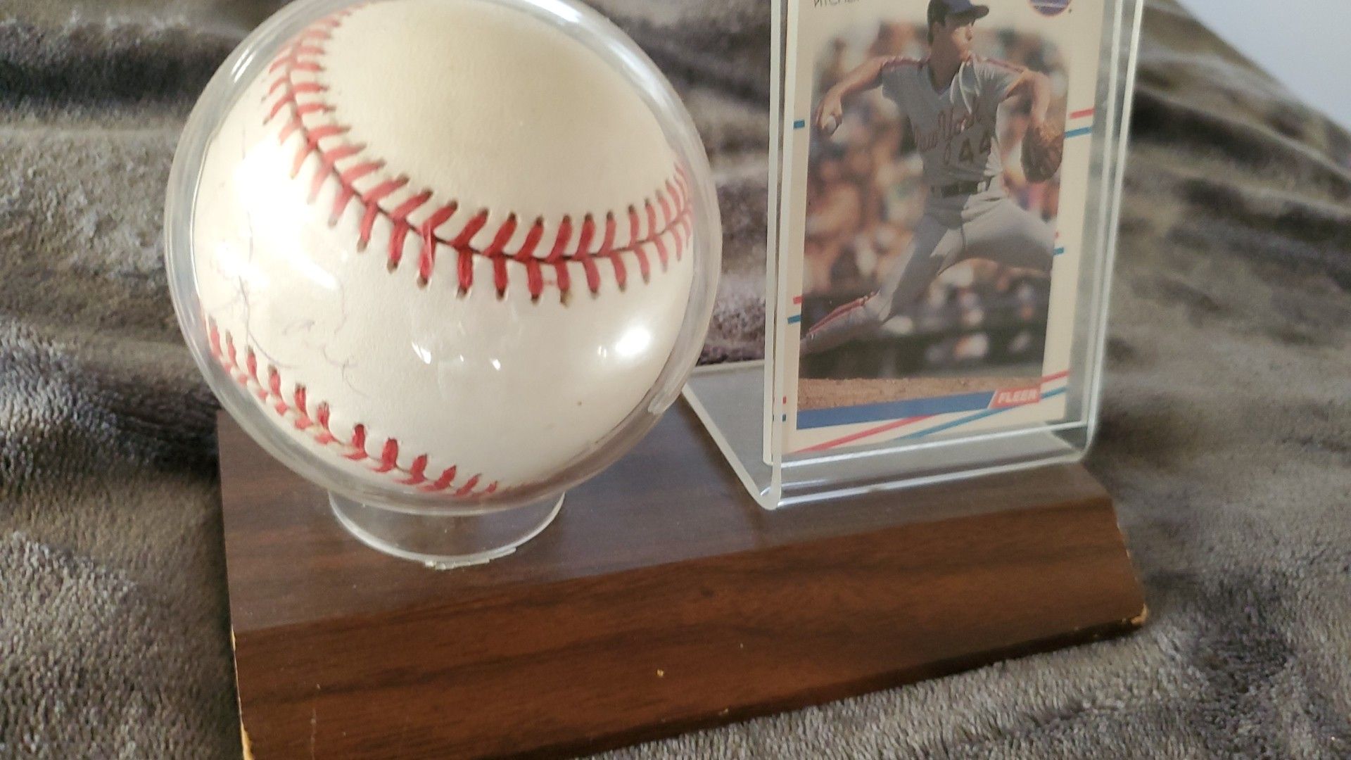 David Cone Autographed baseball with display case