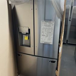 New In Box Lg French Style Stainless Steel Refrigerator 