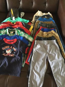 40 piezas de niños Size 18-2 t en perfectas condiciones