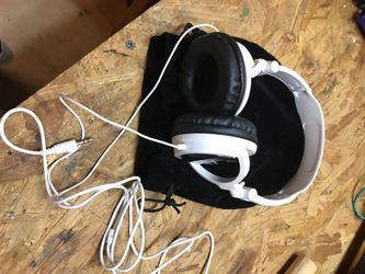 headphones white