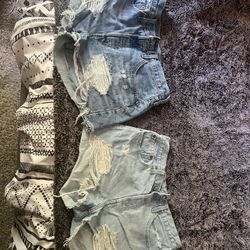 Levi 501 Shorts - Women’s Size 30