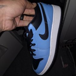 Jordan 1 University Blue 