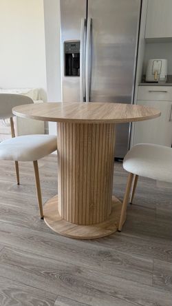 Round table 35,5” natural oak