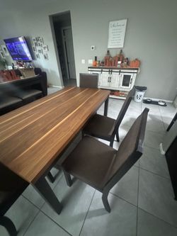 Wood Top Dining Table with Dark Legs