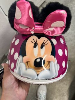 Minnie mouse Bycicle and helmet