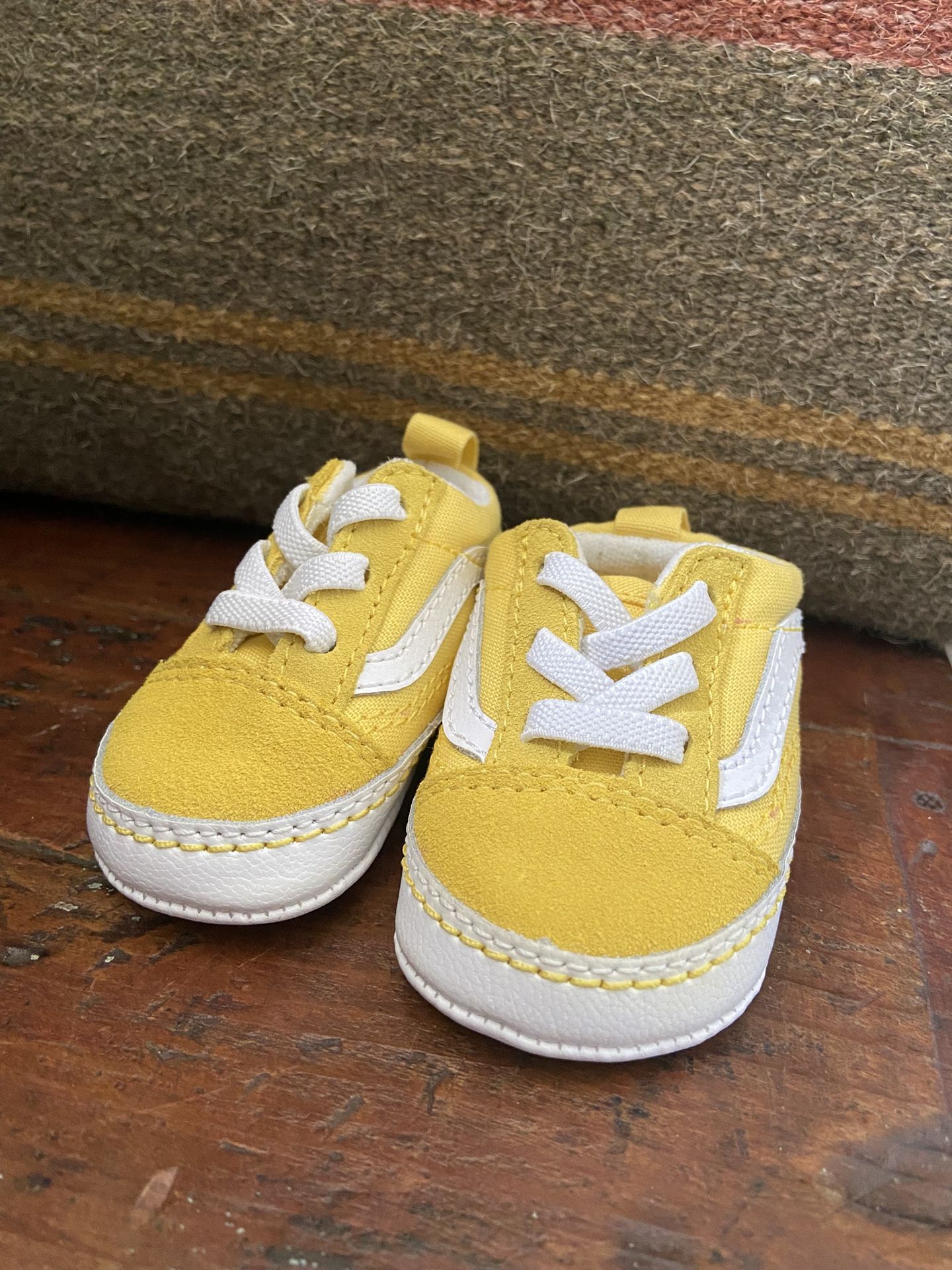 Infant Crib Shows Vans NWOT
