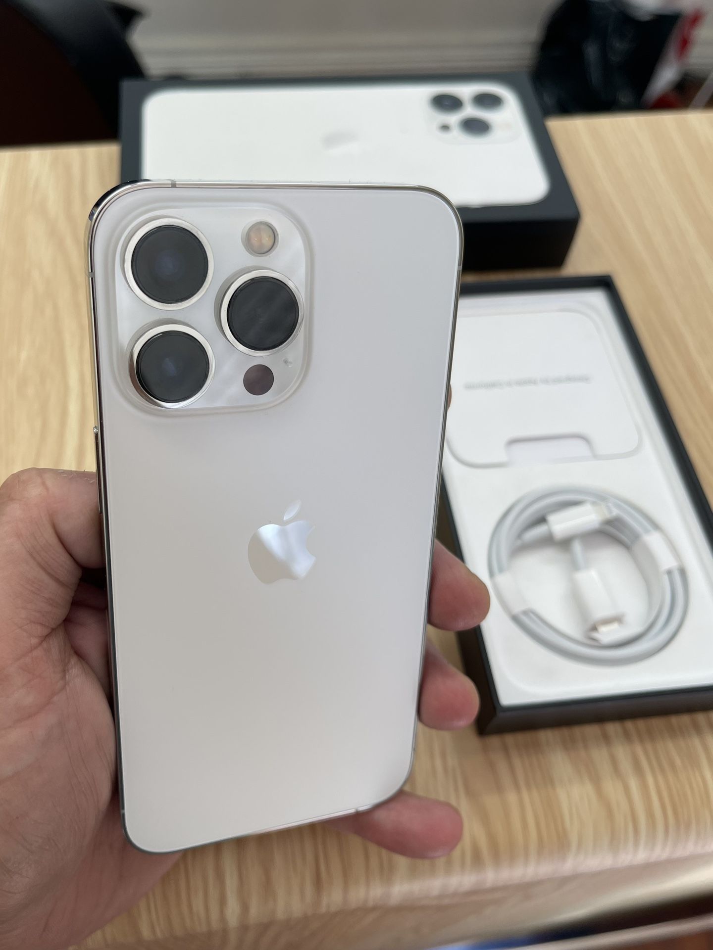 iPhone 13 Pro Max Unlocked For Any Carriers 128gb ( Liberado)