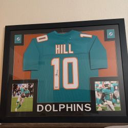 **AUTOGRAPHED SIGNED** Tyreek Hill Dolphins Jersey