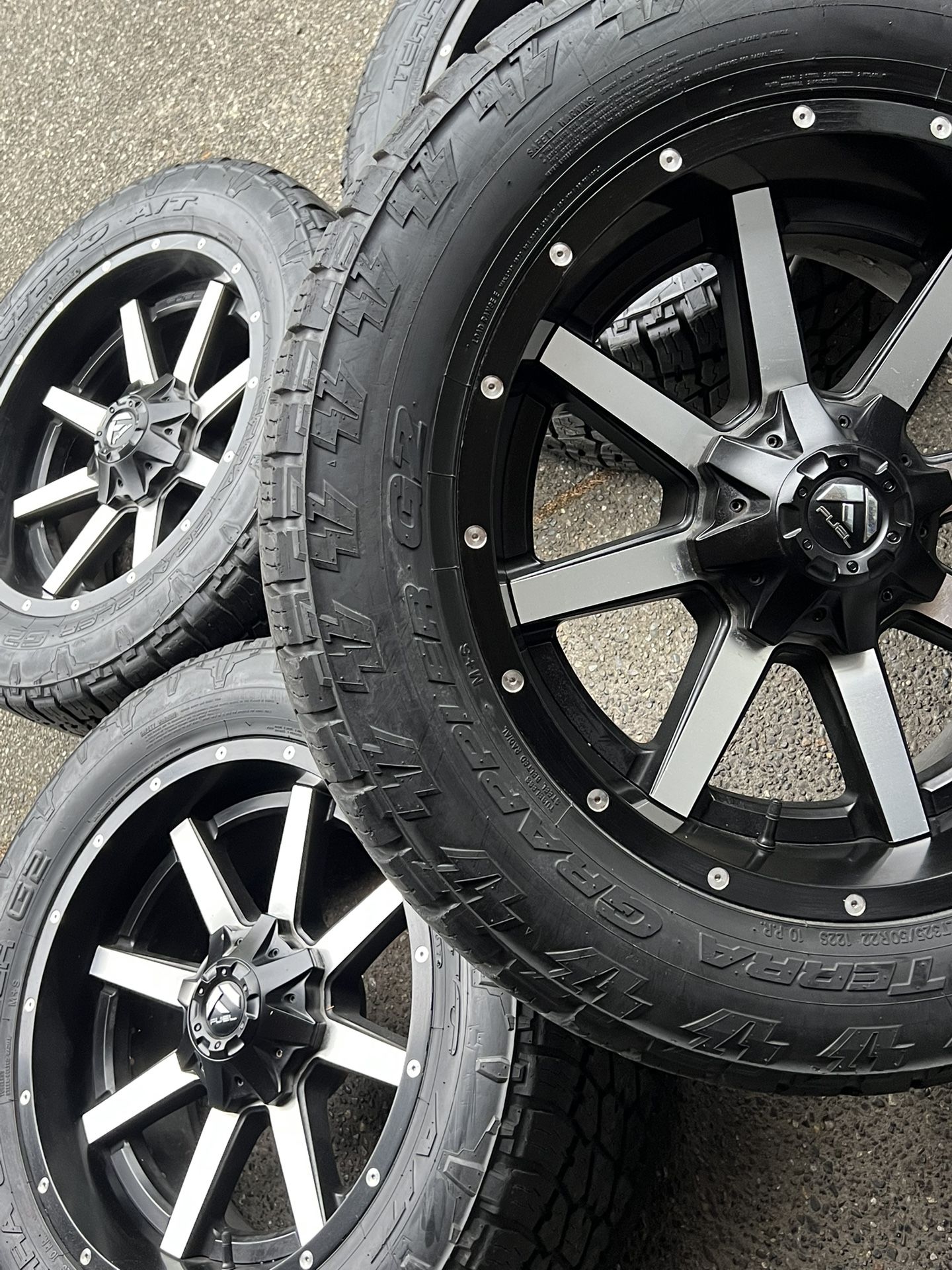 Fuel wheels & tires 8x180