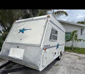 Rv camper. Ready to move  in  everything works no leaks good foor