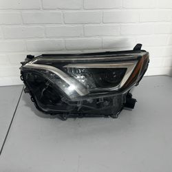 2017-2018 Toyota RAV4 Left Driver Side Headlight