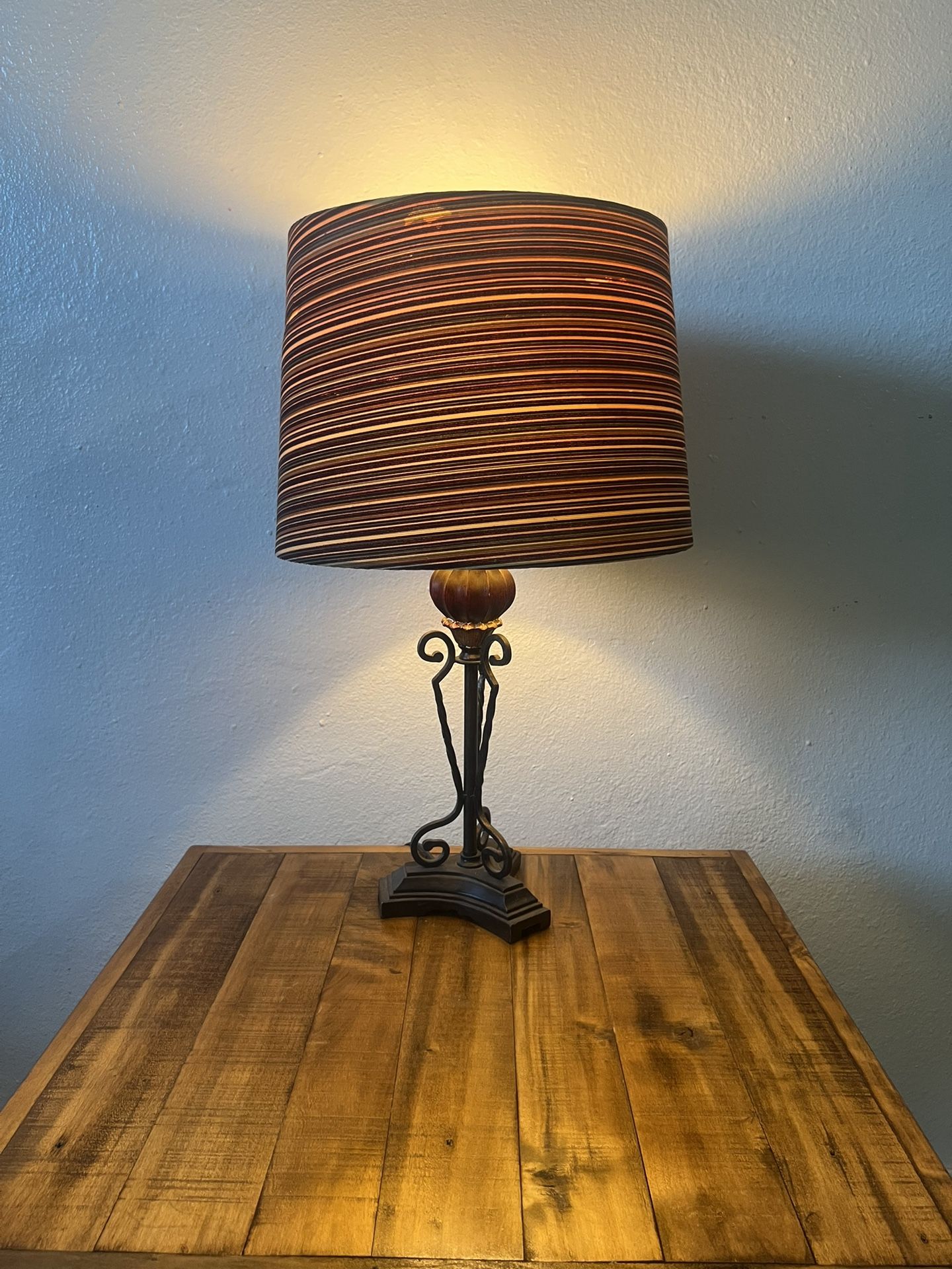 Antique style lamp