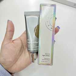 Becca Cosmetics Light Shift 4.5 Dewing Tint Illuminating Moisturizer 