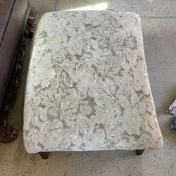2 Ottoman Chairs 