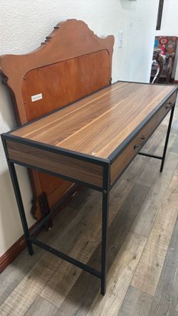 Desk/Table