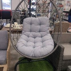 Outdoor Swing for Sale!!! Ask For Price !!! Preguntar Precio 