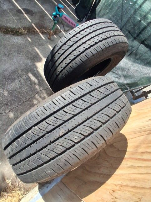 2 Tires /265/65/R17