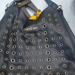 Bolsa marca Bebe muy Bonita