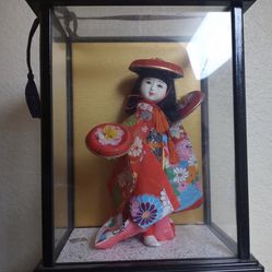 $65 OBO Geisha doll In Glass Box
