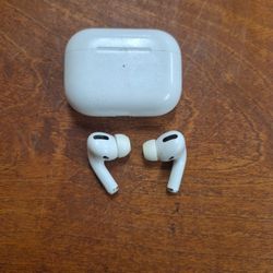 Apple Airpod Pro 1st Generation With Charging Case 