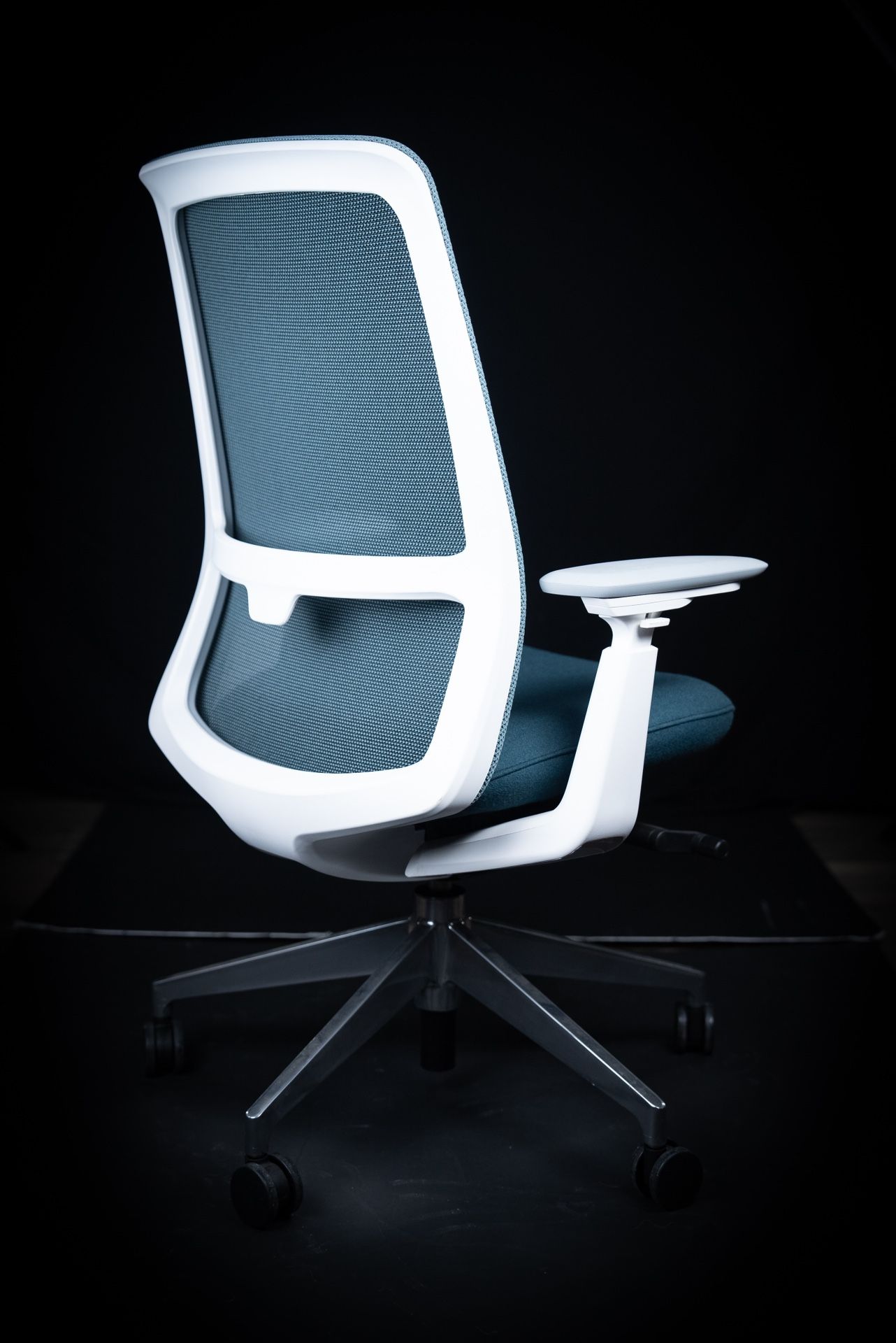 Soji Mesh Office Chair- Archway