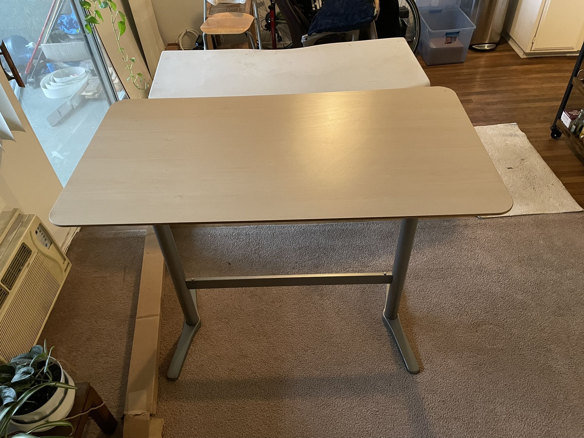 Ikea Billsta Dining Table + Standing Desk (Los Feliz,N reply