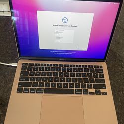 2020 Macbook Air 1.1Ghz 8GB 256GB Gold (small screen damage)