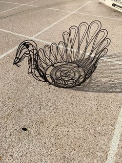 Farm wire basket